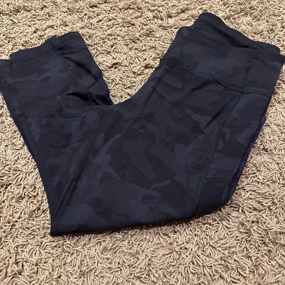 DONT PURCHASE- TRADE- Lululemon Athletica Black camo crop Leggings
